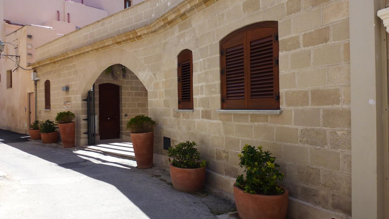 Hotel Il Portico Φαβινιάνα Εξωτερικό φωτογραφία