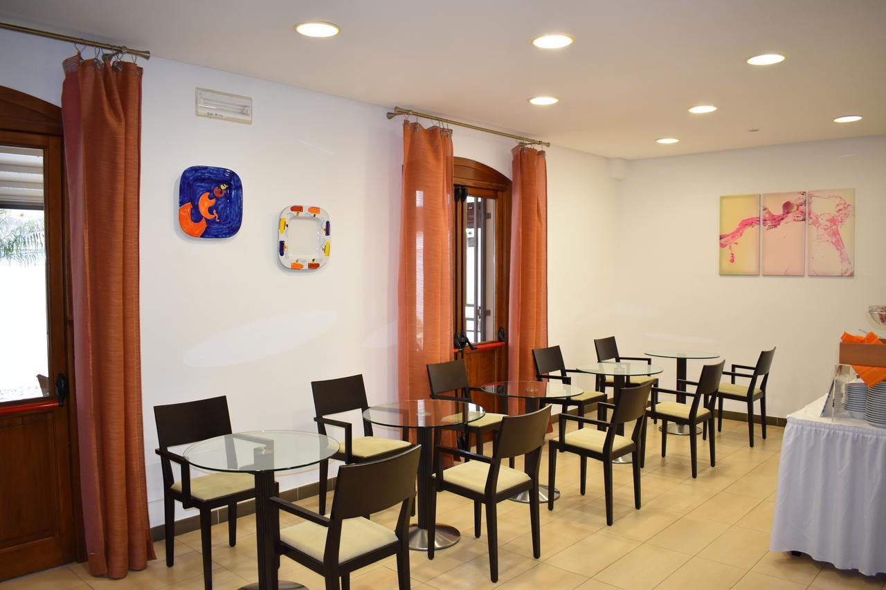 Hotel Il Portico Φαβινιάνα Εξωτερικό φωτογραφία