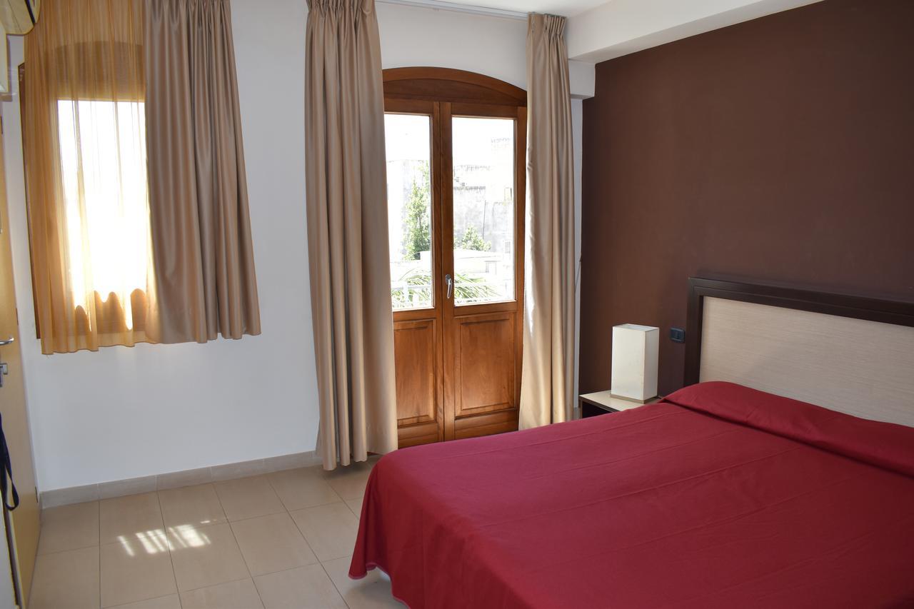 Hotel Il Portico Φαβινιάνα Εξωτερικό φωτογραφία