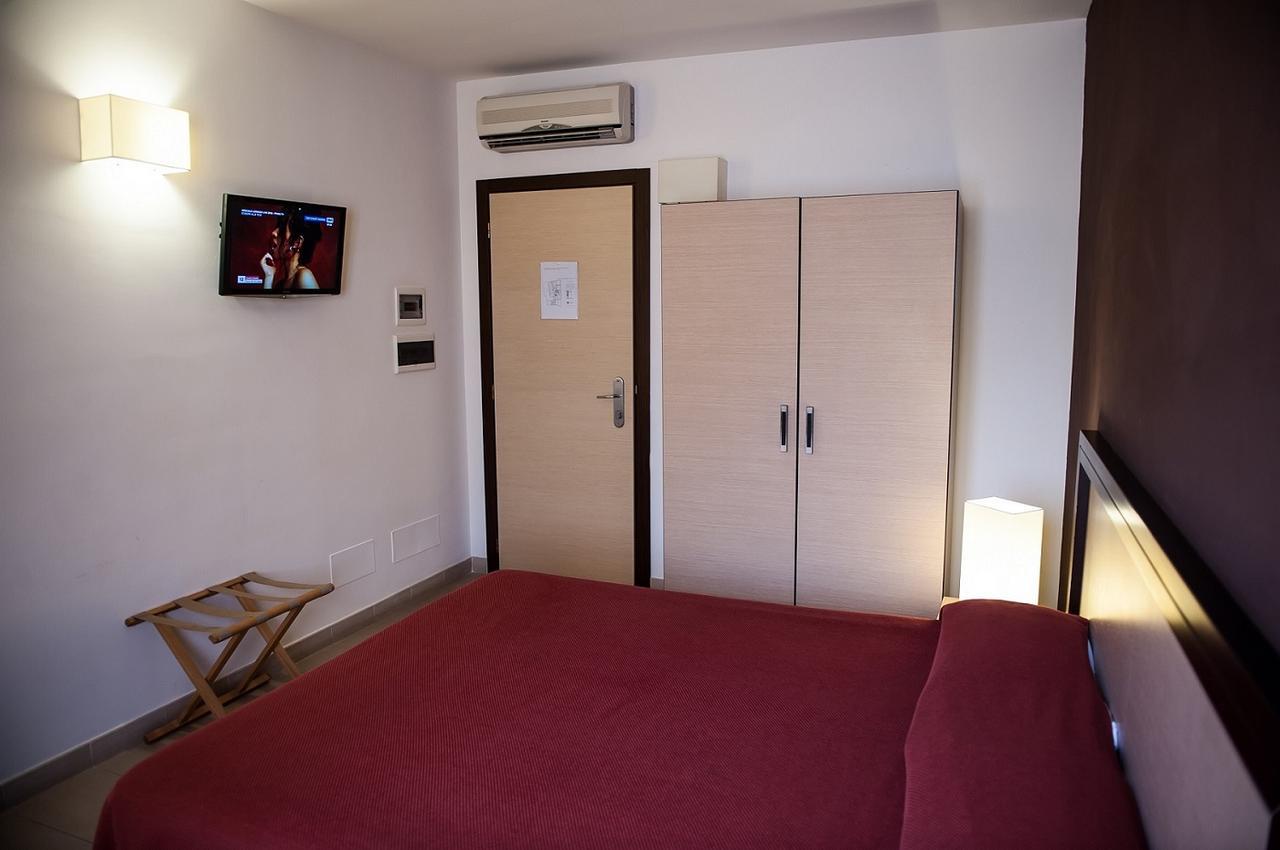 Hotel Il Portico Φαβινιάνα Εξωτερικό φωτογραφία